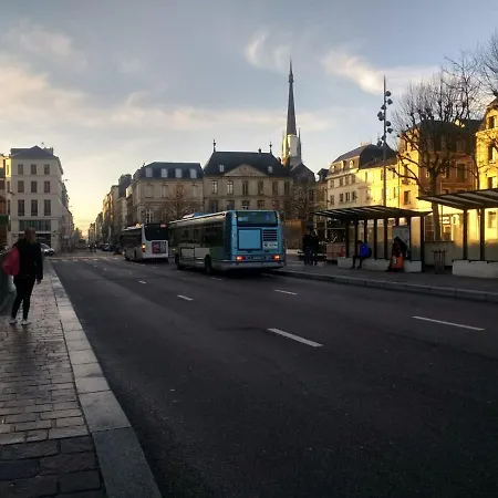 Studio Tres Lumineux - De Ville *